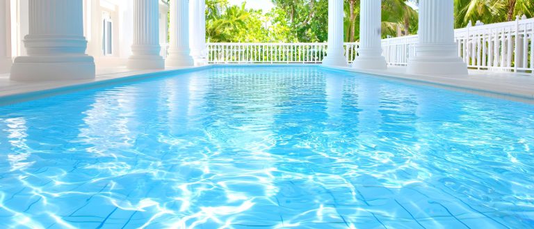 בריכות פיברגלס